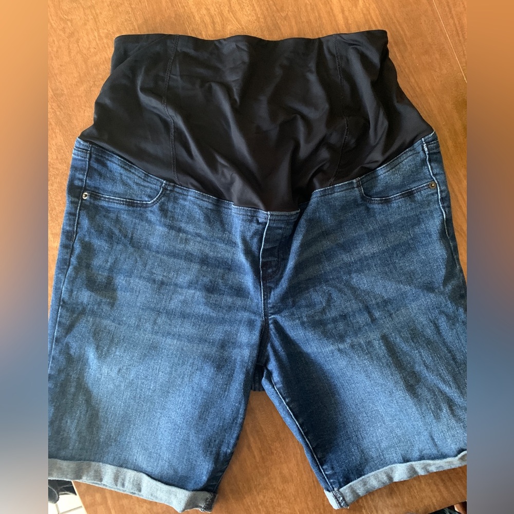Isabel Target Maternity Bermuda Shorts